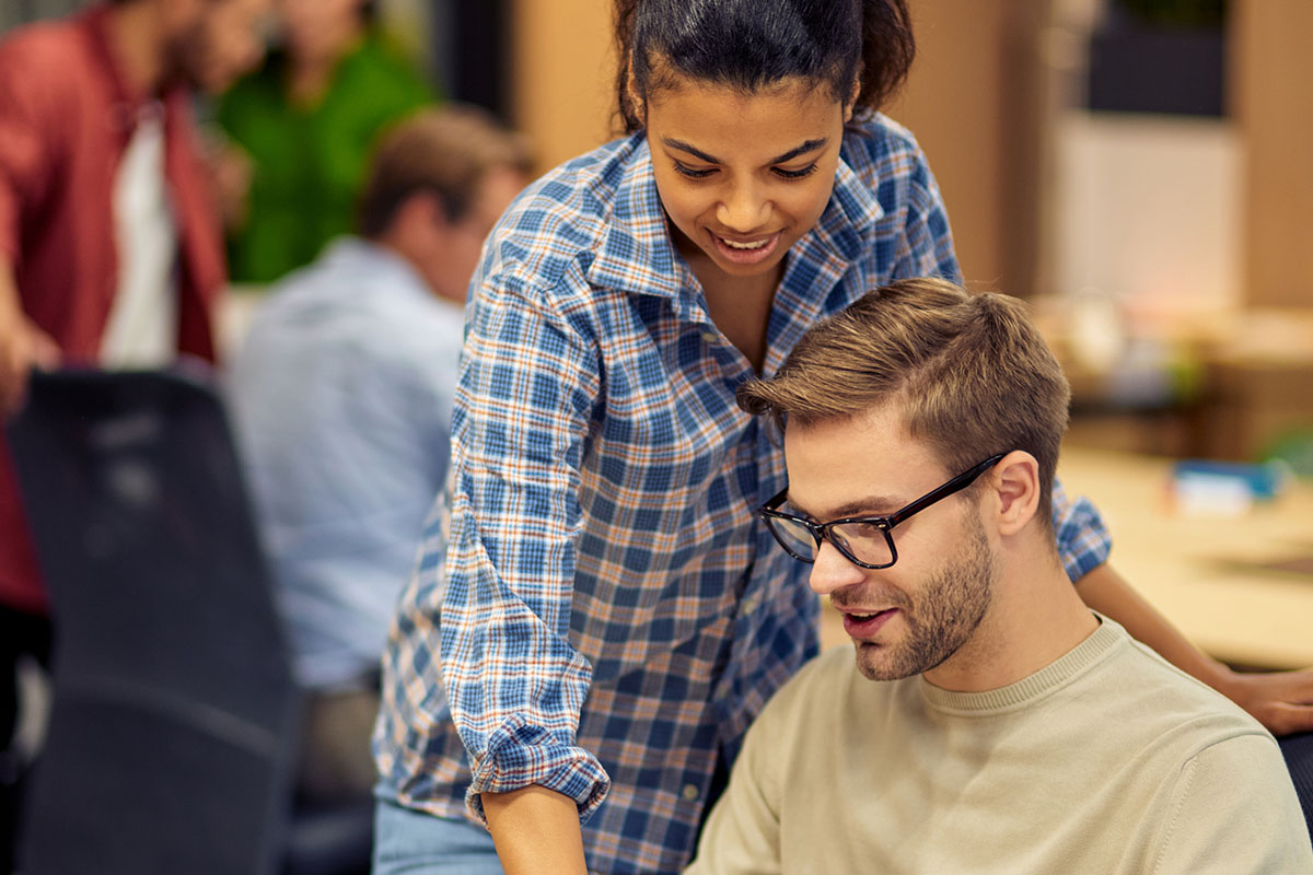 An advisor working with a client